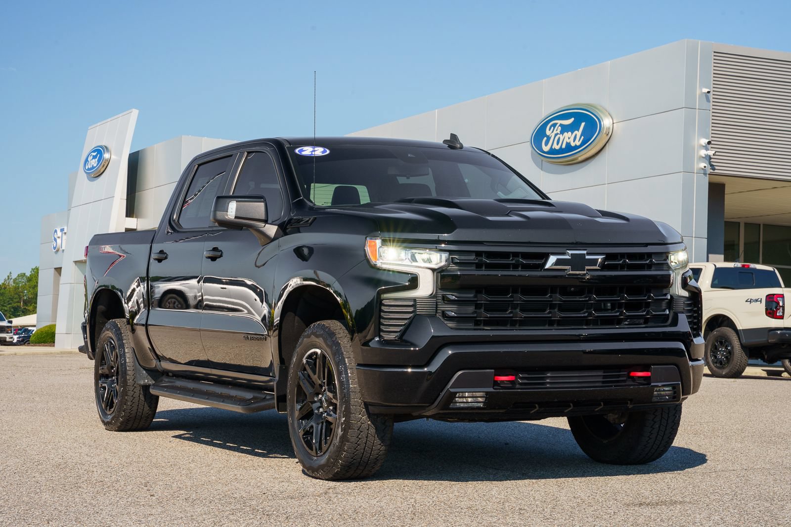 Used 2022 Chevrolet Silverado 1500 LT Trail Boss w/ LT Trail Boss Premium Package