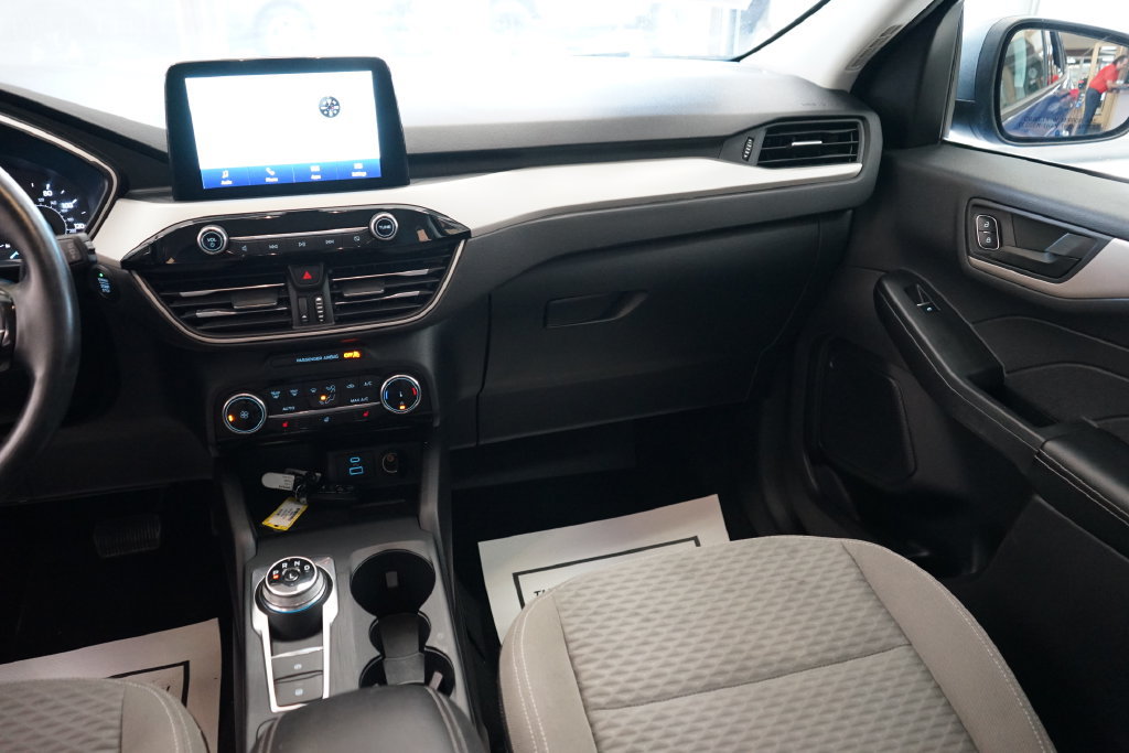 Used 2022 Ford Escape SE w/ Cold Weather Package AWD/4WD image 10