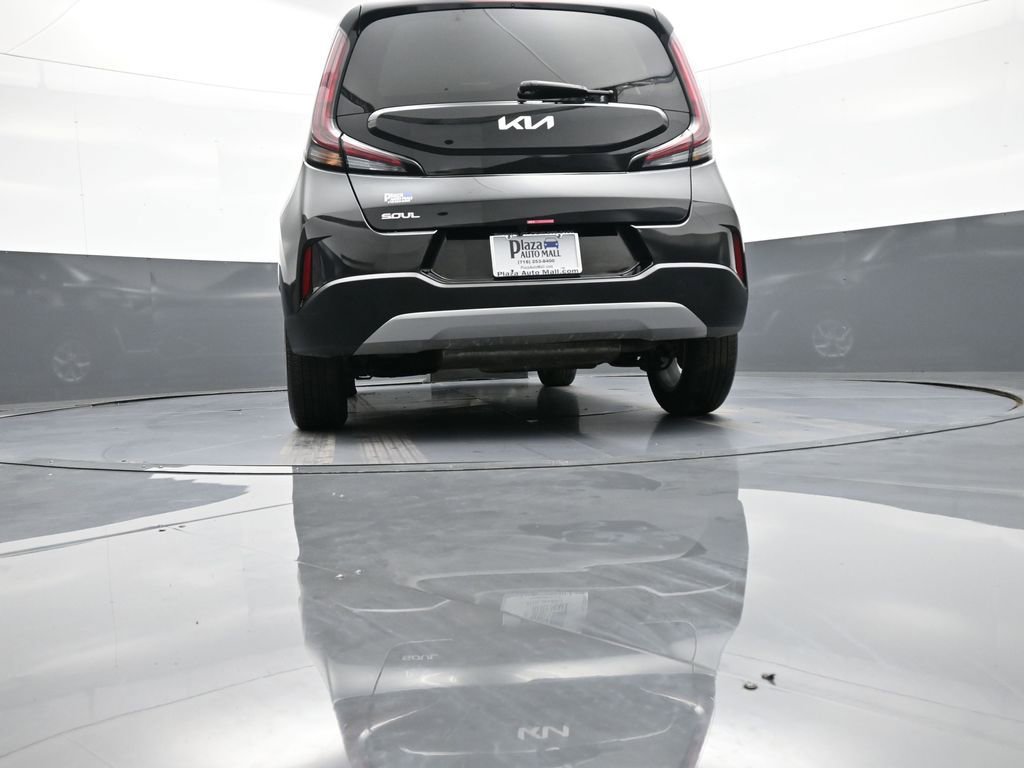 Certified 2025 Kia Soul LX w/ LX Technology Package image 30