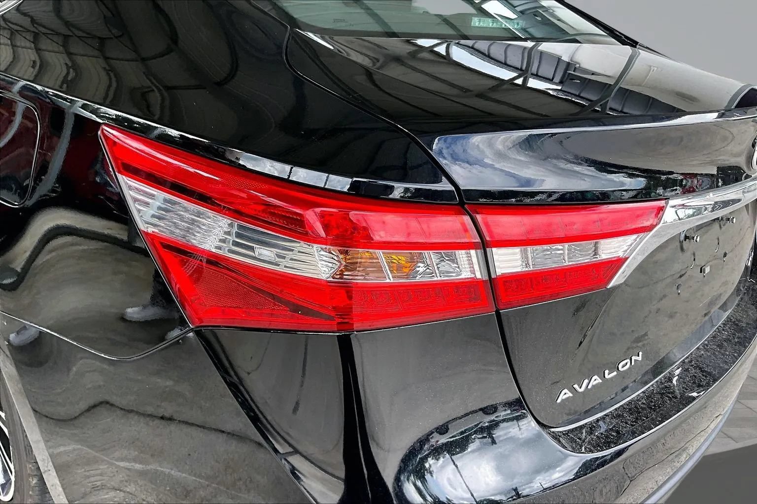 Used 2015 Toyota Avalon XLE Touring Sport Edition FWD image 20