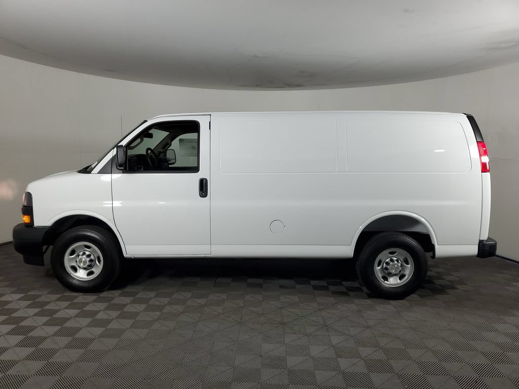 New 2026 Chevrolet Express 2500 RWD image 7