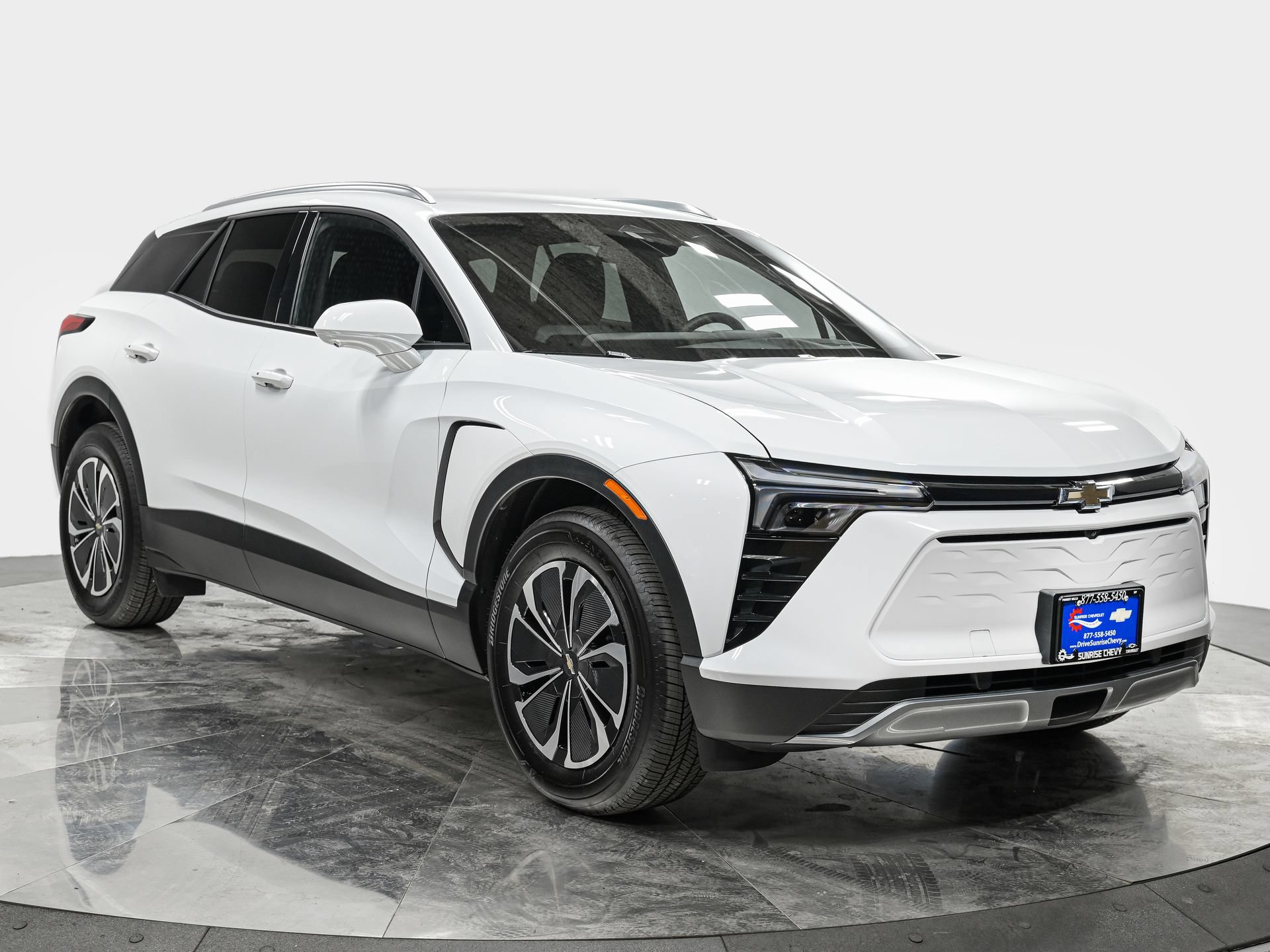 Used 2024 Chevrolet Blazer EV LT AWD/4WD image 9