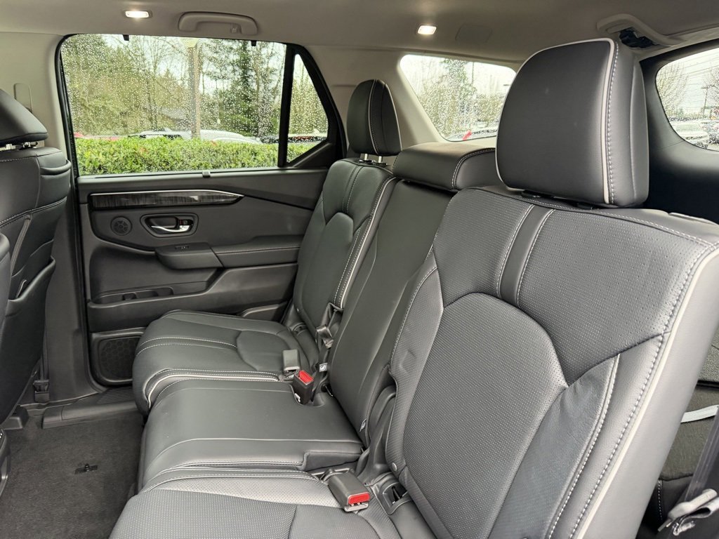 Used 2025 Honda Pilot Elite image 30