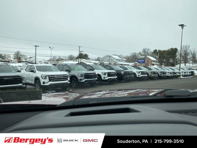 Used 2020 GMC Acadia SLT w/ Driver Alert Package II image 41