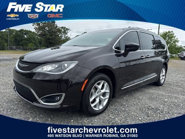Used 2018 Chrysler Pacifica Touring-L Plus w/ Tire & Wheel Group FWD image 1
