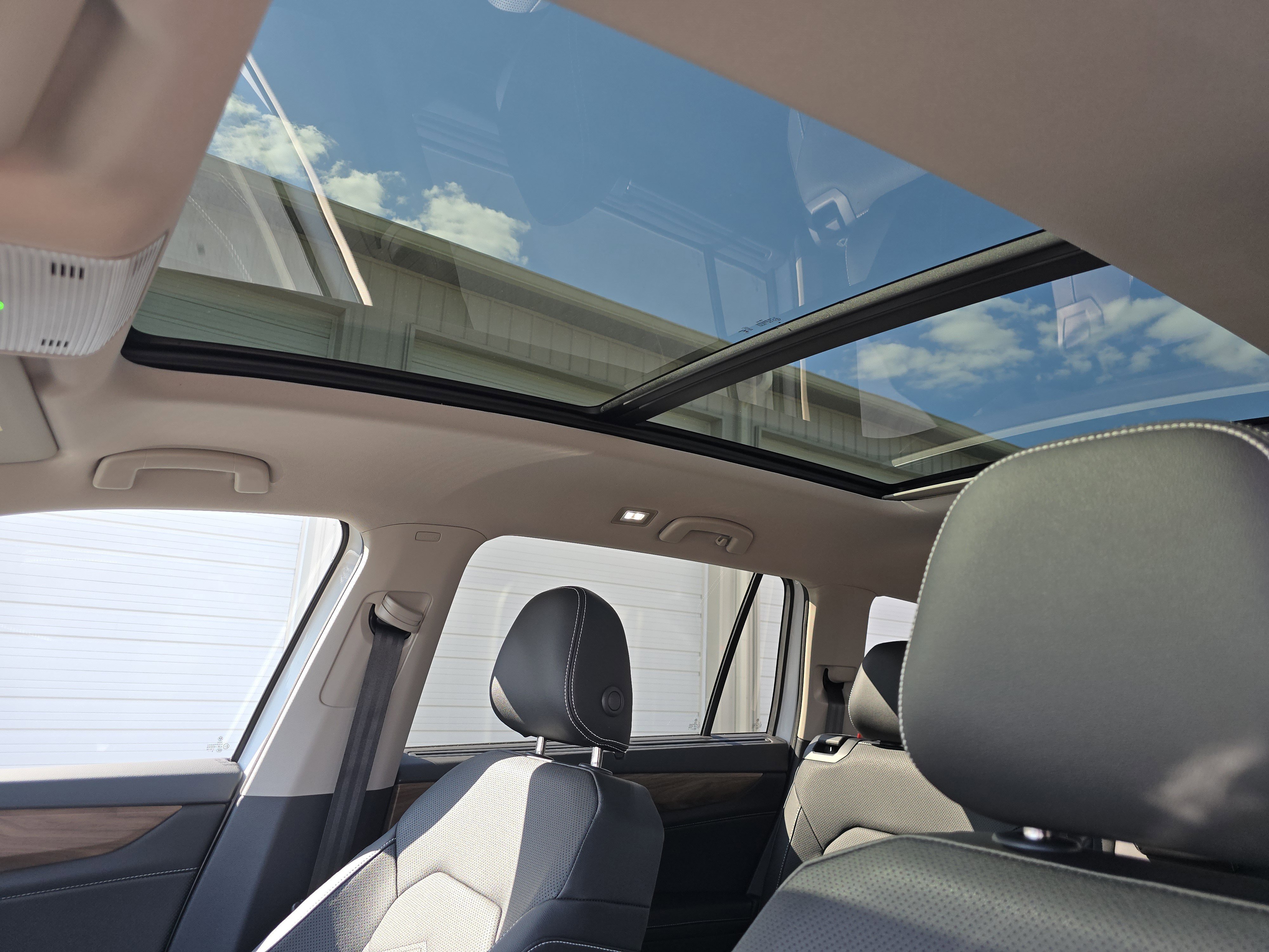 New 2026 Volkswagen Atlas SE image 9