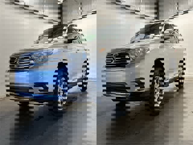 Used 2013 Toyota Highlander Plus image 24