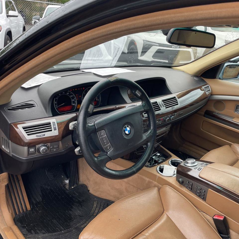 Used 2007 BMW 750i RWD image 15