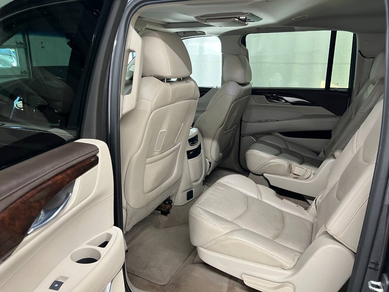 Used 2015 Cadillac Escalade ESV Premium AWD/4WD image 8