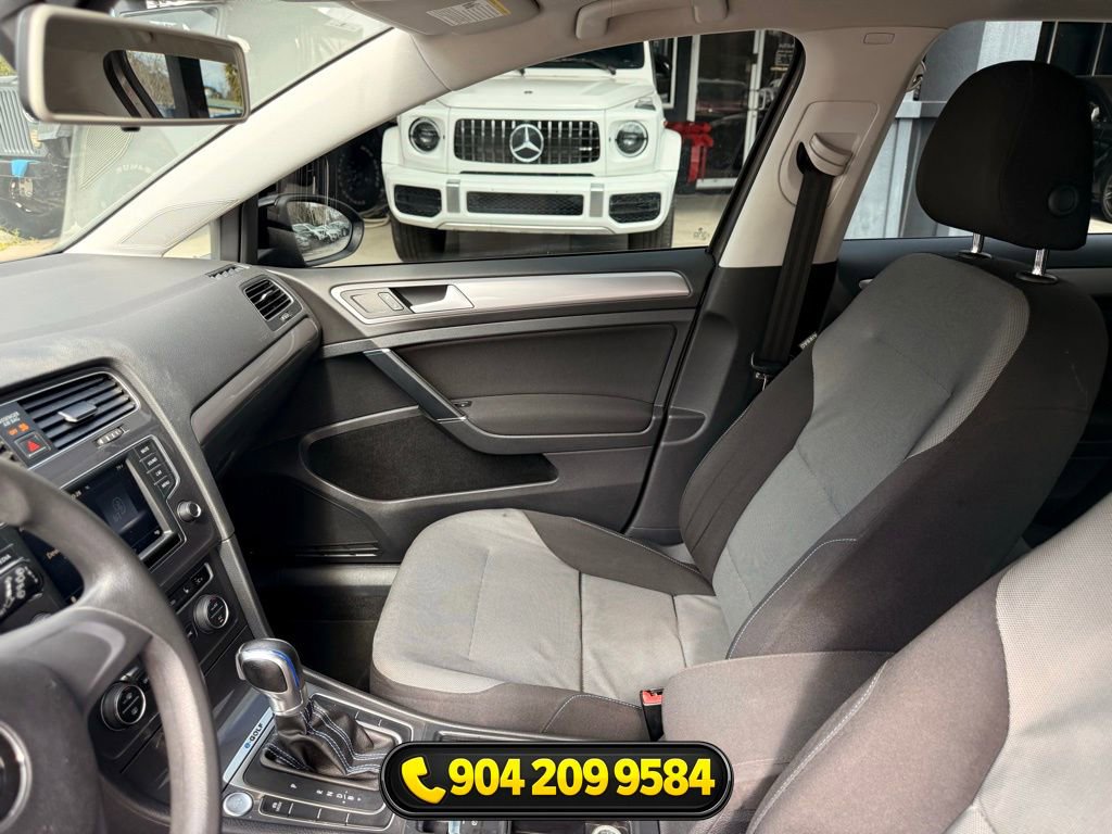 Used 2016 Volkswagen e-Golf SE FWD image 24