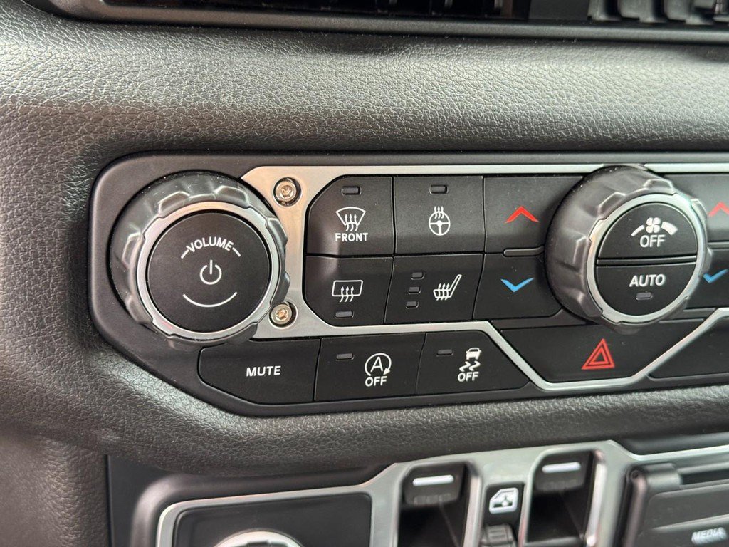 Used 2024 Jeep Wrangler Unlimited Sport AWD/4WD image 22