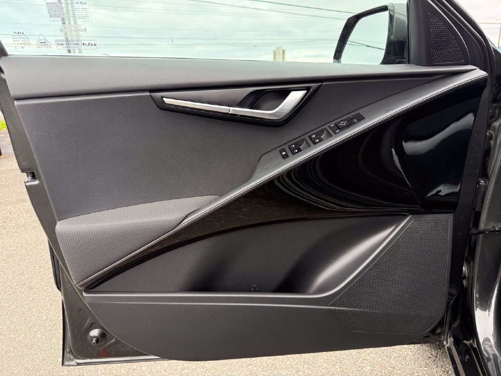 Certified 2023 Kia Niro Wind FWD image 18