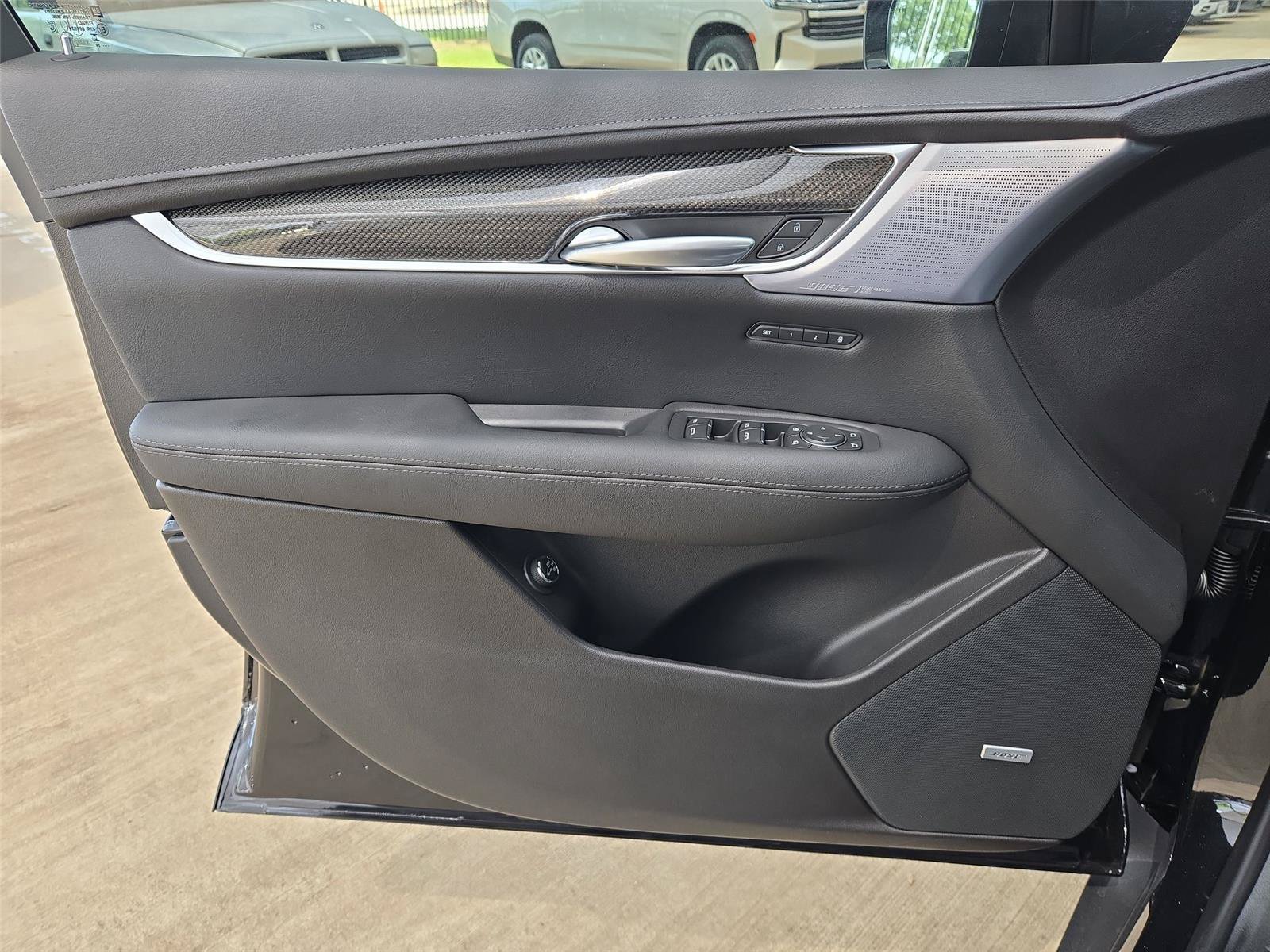 New 2026 Cadillac XT5 Sportv w/ LPO, Onyx Lite Package AWD/4WD image 25
