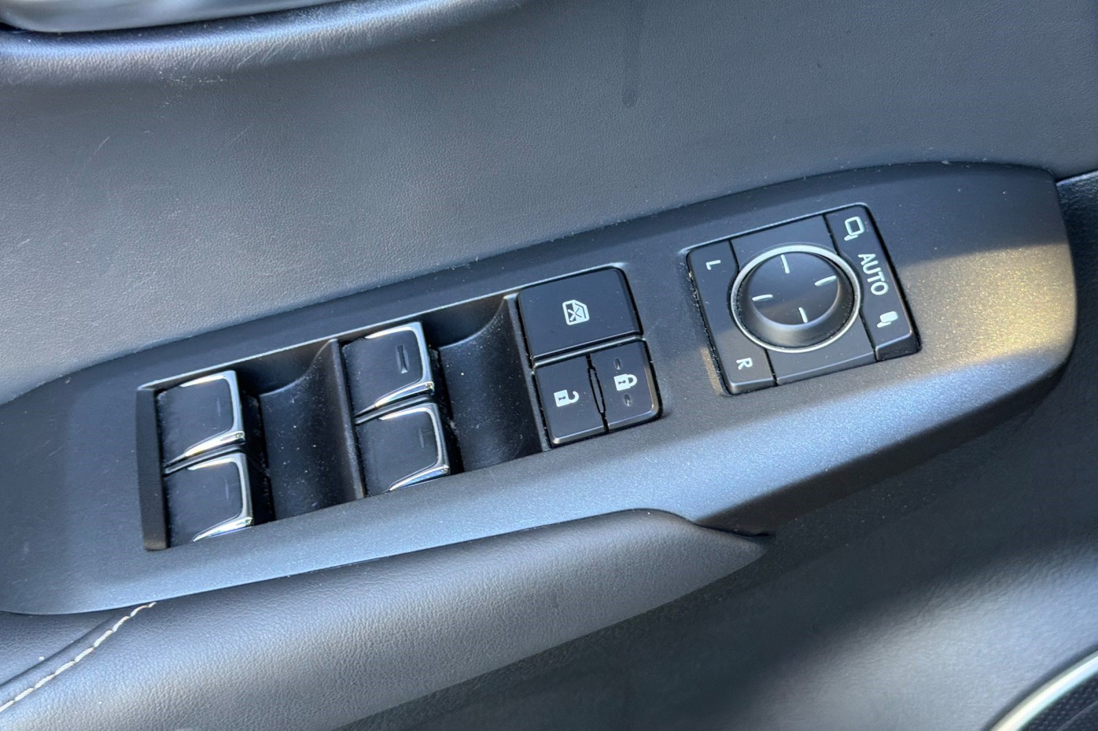 Used 2019 Lexus NX 300h AWD w/ Comfort Package image 13