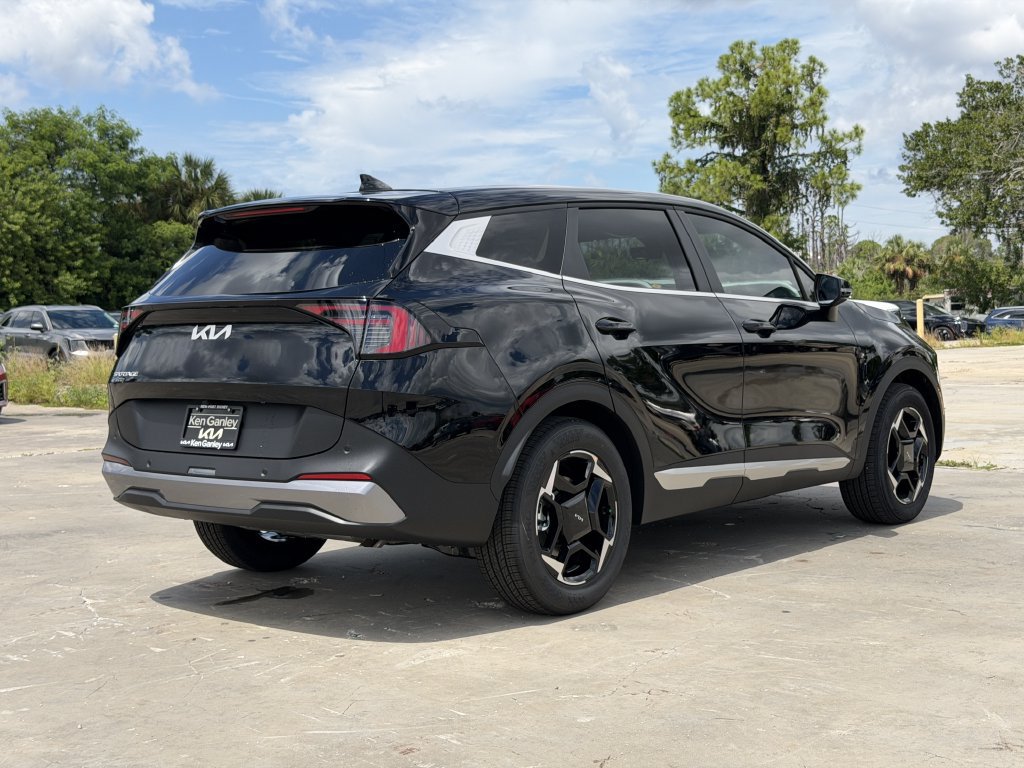 New 2027 Kia Sportage EX FWD image 4