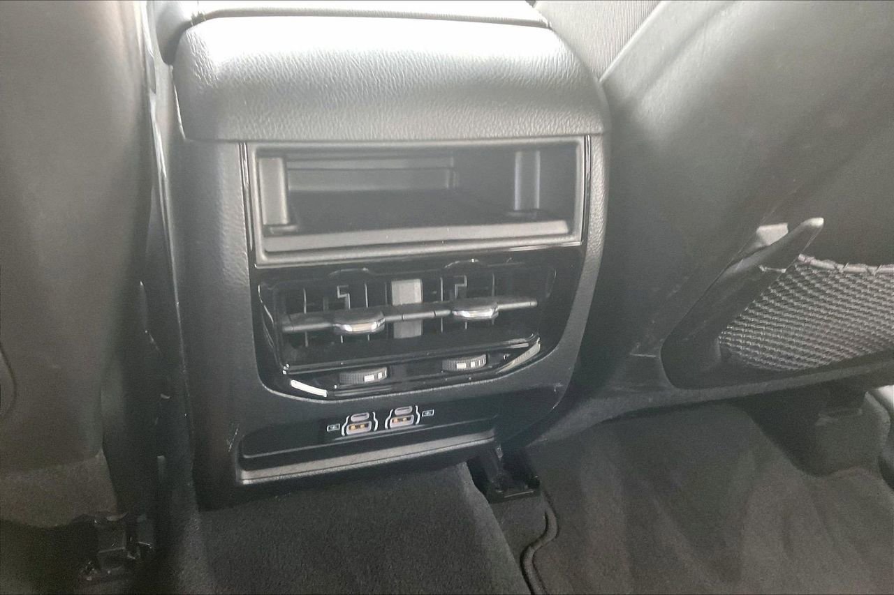 Certified 2023 Jeep Grand Cherokee Laredo X image 17