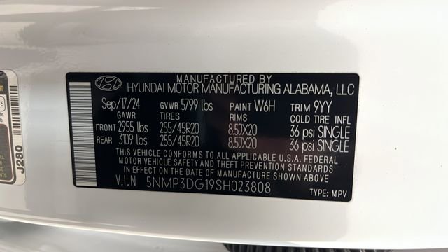 Used 2025 Hyundai Santa Fe Limited AWD/4WD image 29
