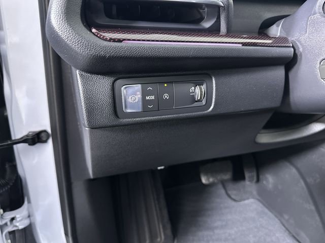 Used 2026 Chevrolet Traverse RS FWD image 18