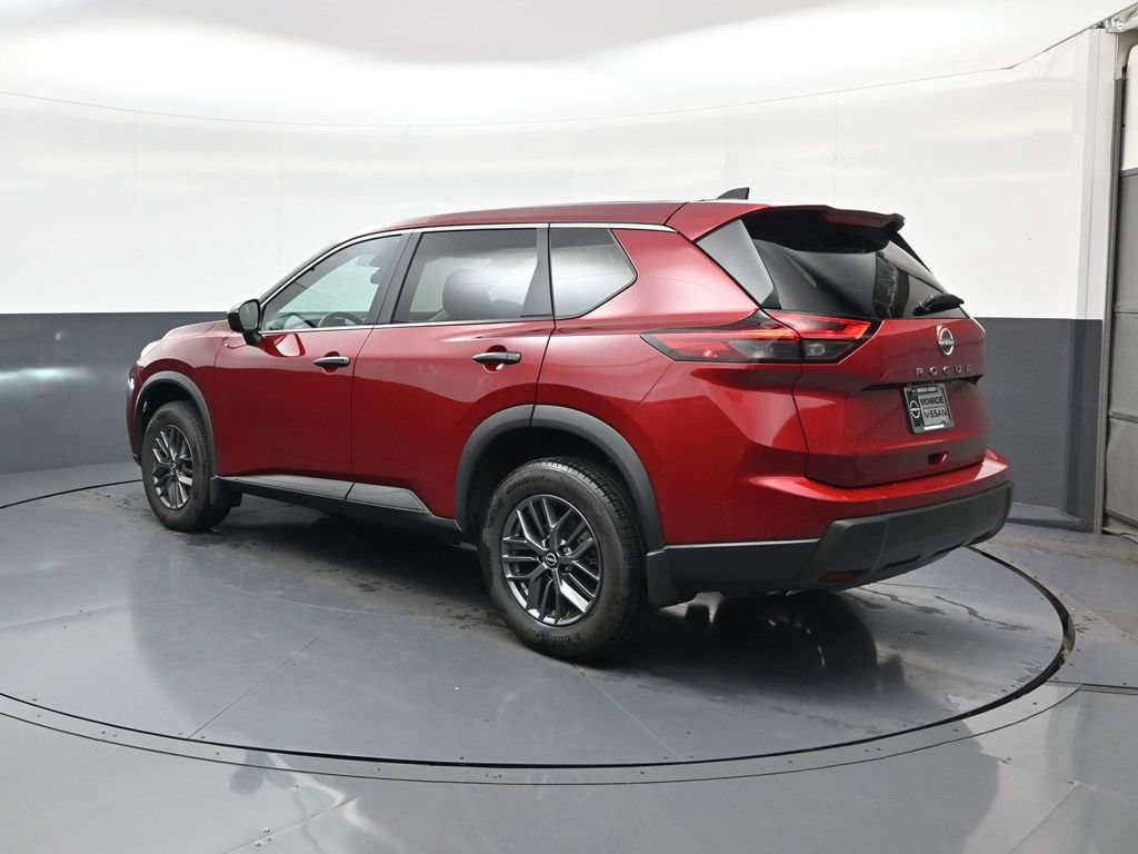 Used 2026 Nissan Rogue S FWD image 7