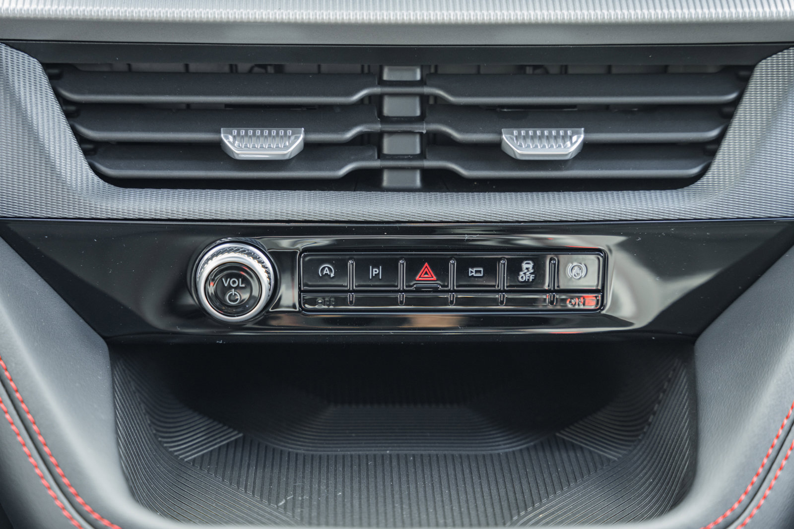 New 2026 Ford Explorer ST-Line w/ ST-Line Street Pack image 26