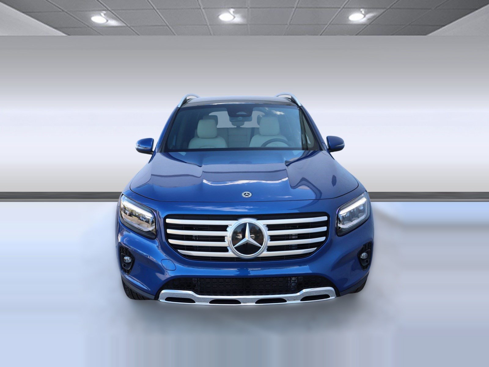 Used 2025 Mercedes-Benz GLB 250 image 4