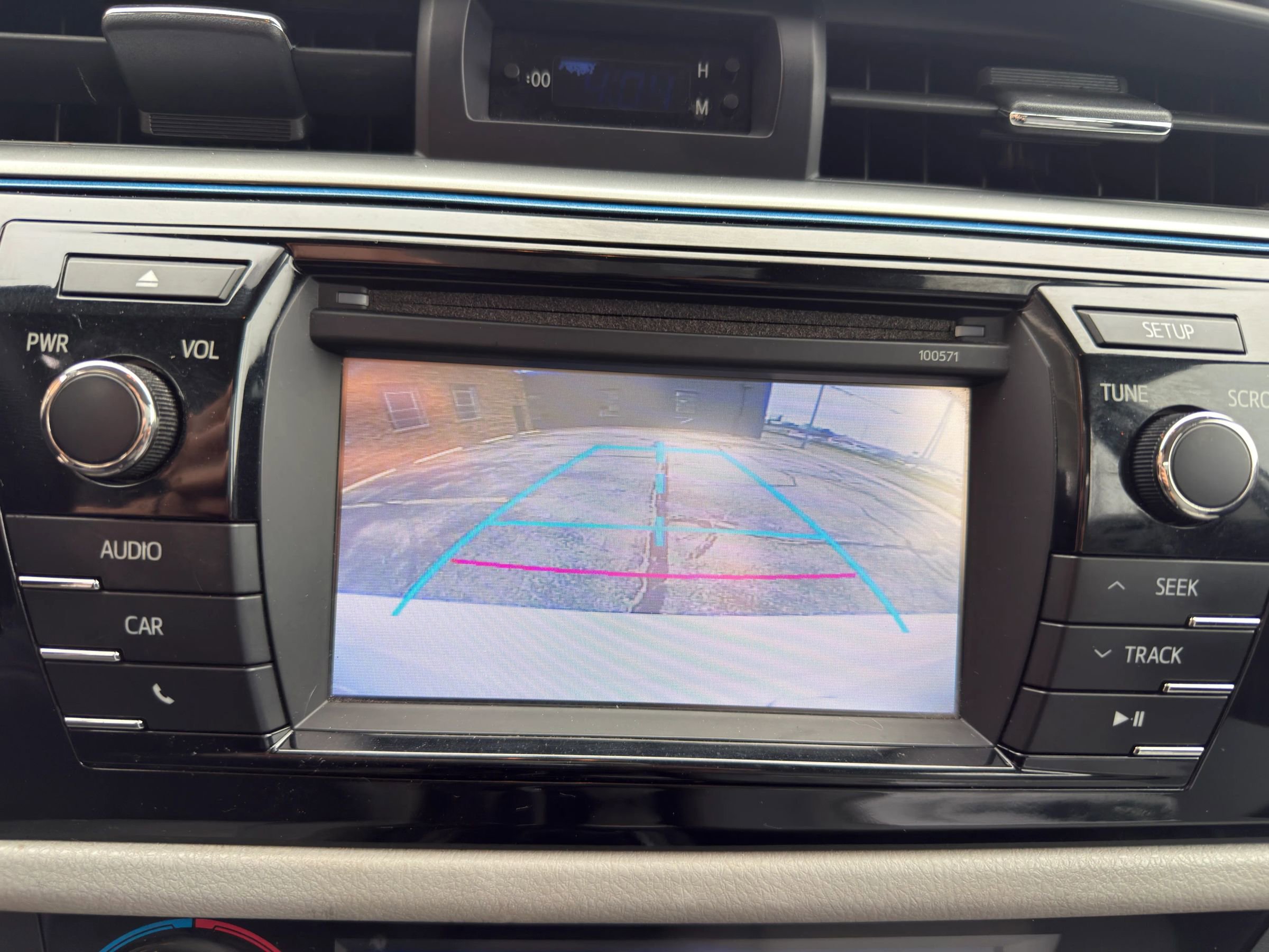 Used 2016 Toyota Corolla LE FWD image 14