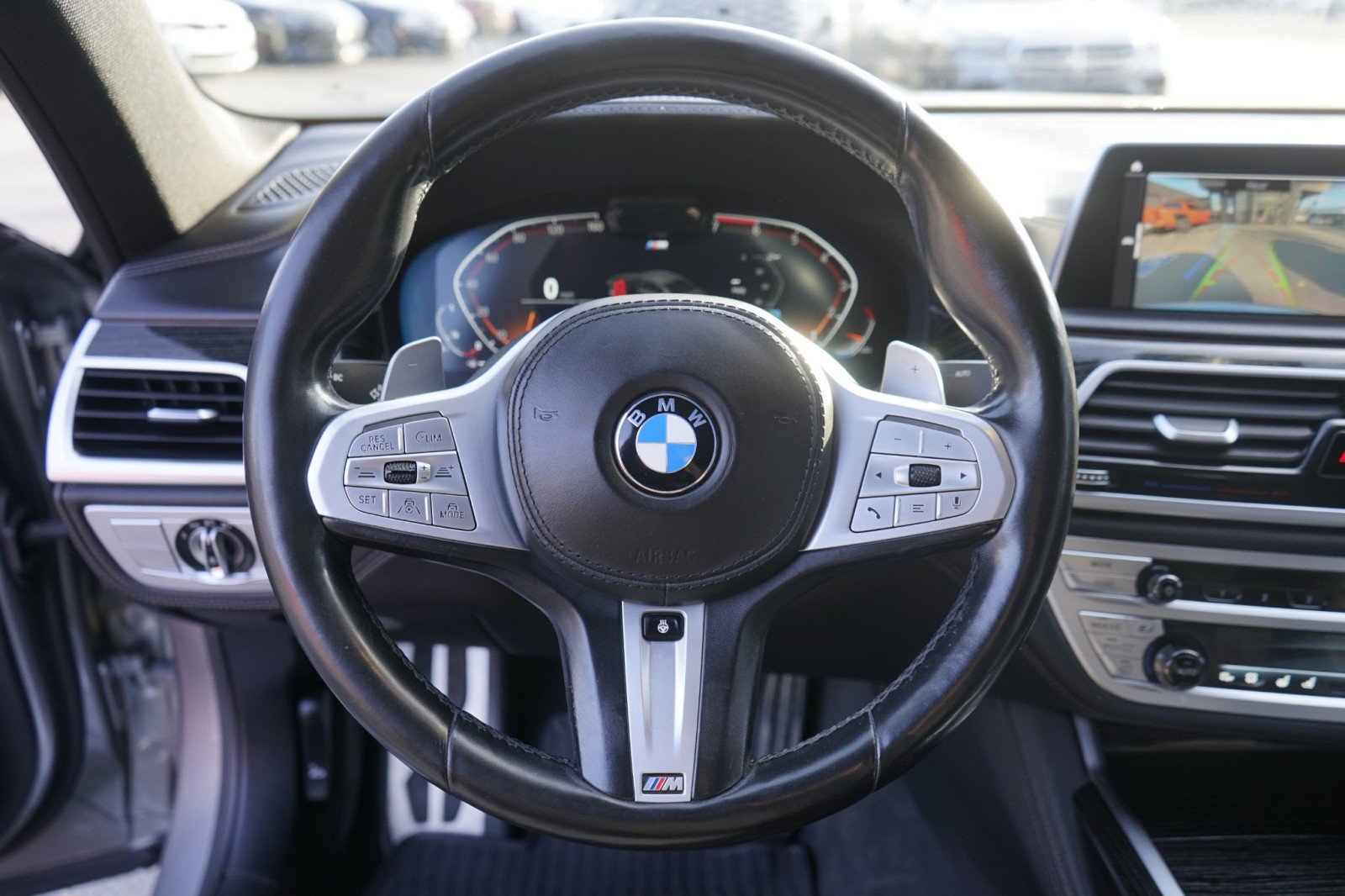 Used 2021 BMW 750i xDrive w/ Executive Package image 13