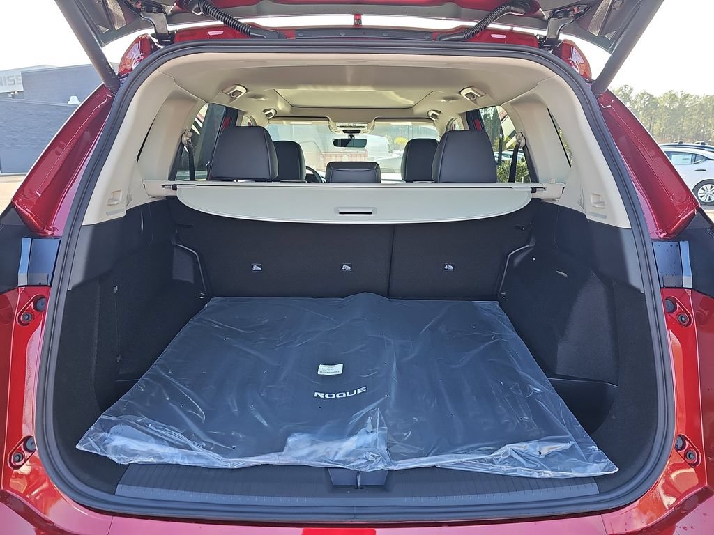 New 2026 Nissan Rogue Dark Armor FWD image 15