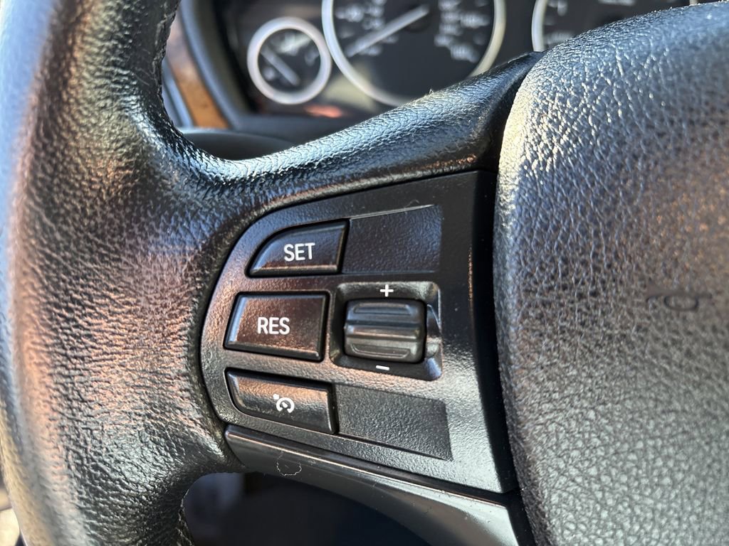 Used 2016 BMW 320i xDrive Sedan image 13