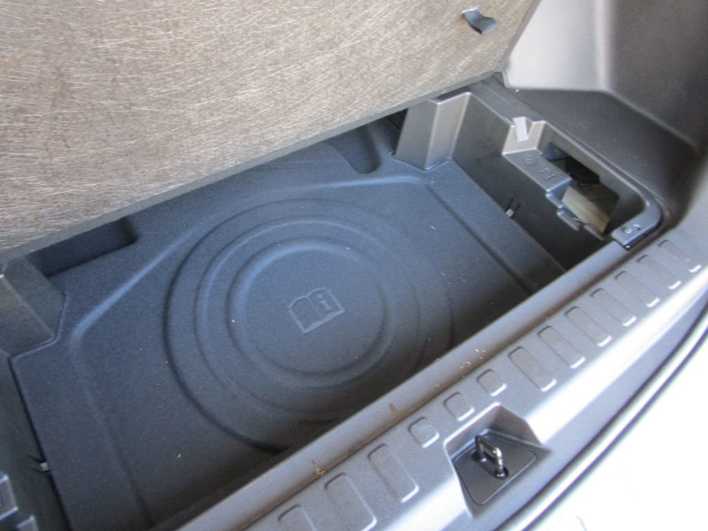 Used 2024 Chevrolet Equinox LT FWD image 19