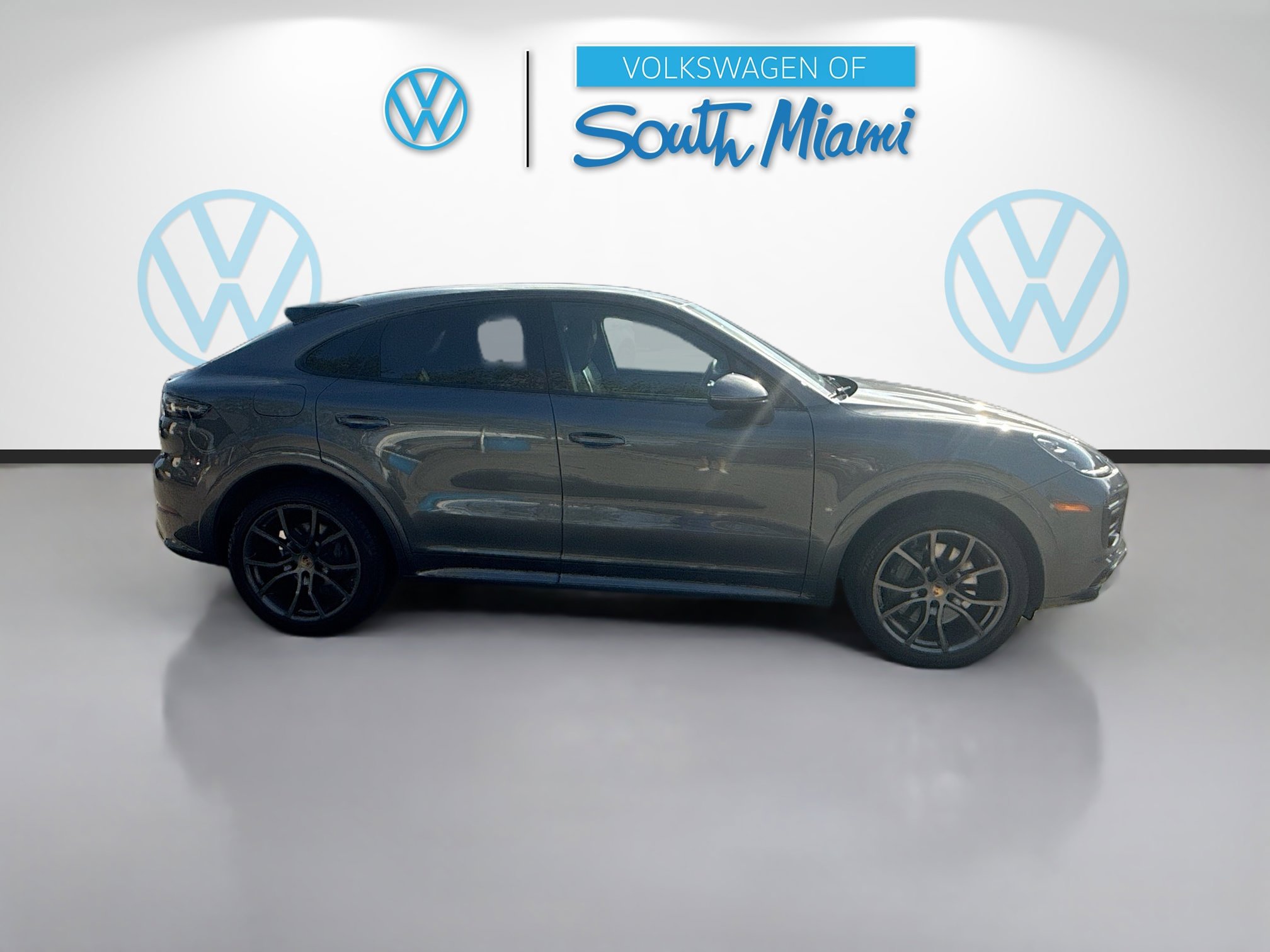 Used 2021 Porsche Cayenne S image 8