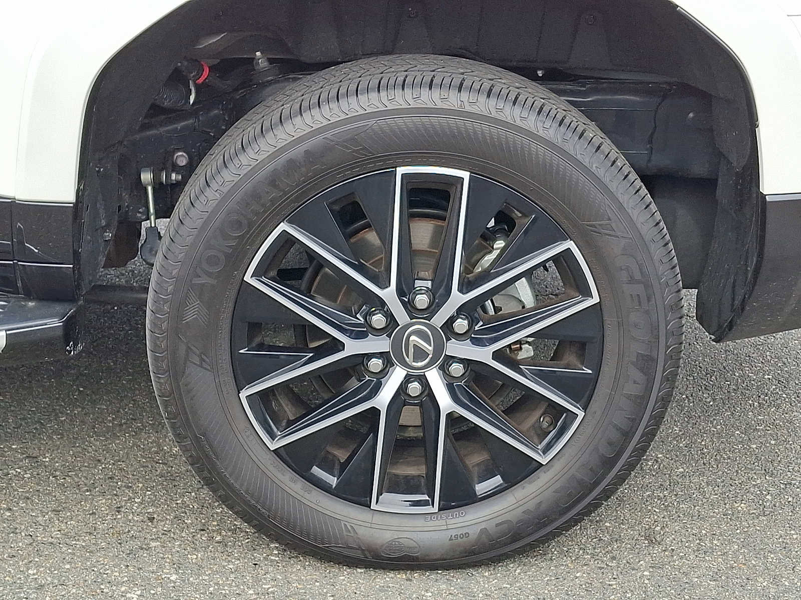 Used 2025 Lexus GX 550 Premium+ w/ Accessory Package (2T) image 7