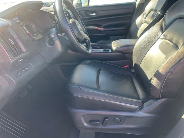 Used 2023 Nissan Pathfinder SL w/ SL Premium Package image 10