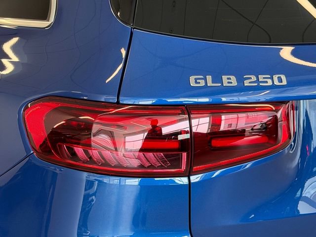 Certified 2026 Mercedes-Benz GLB 250 4MATIC image 10