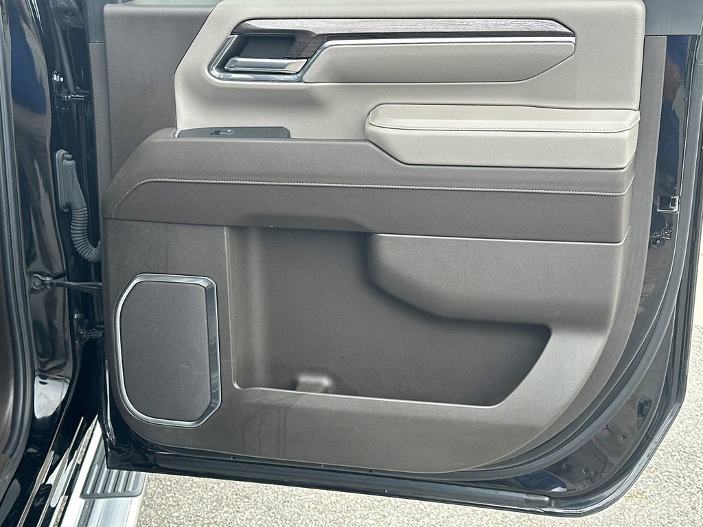 Certified 2024 Chevrolet Silverado 2500 LTZ w/ LTZ Convenience Package image 16