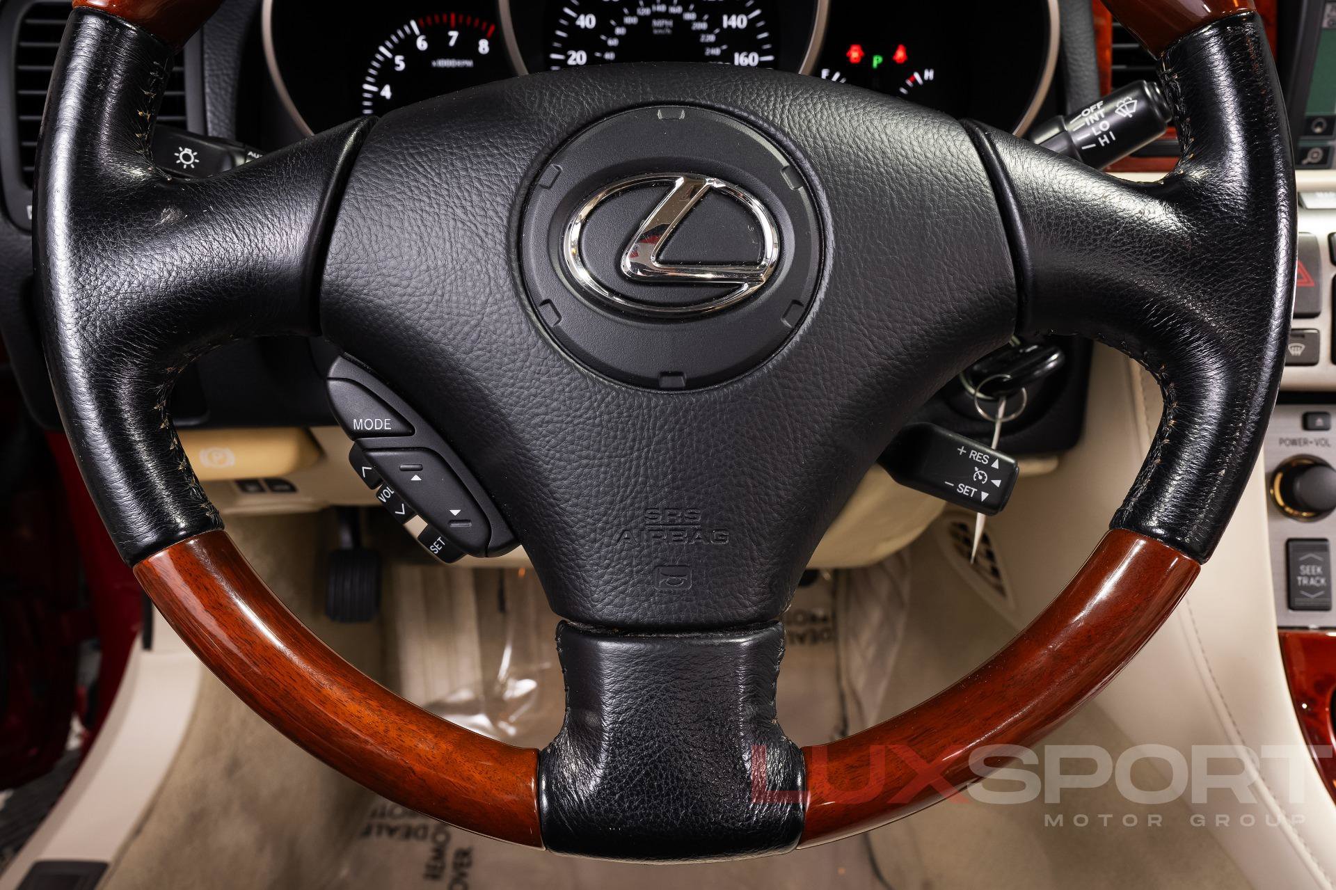 Used 2008 Lexus SC 430 Convertible RWD image 33