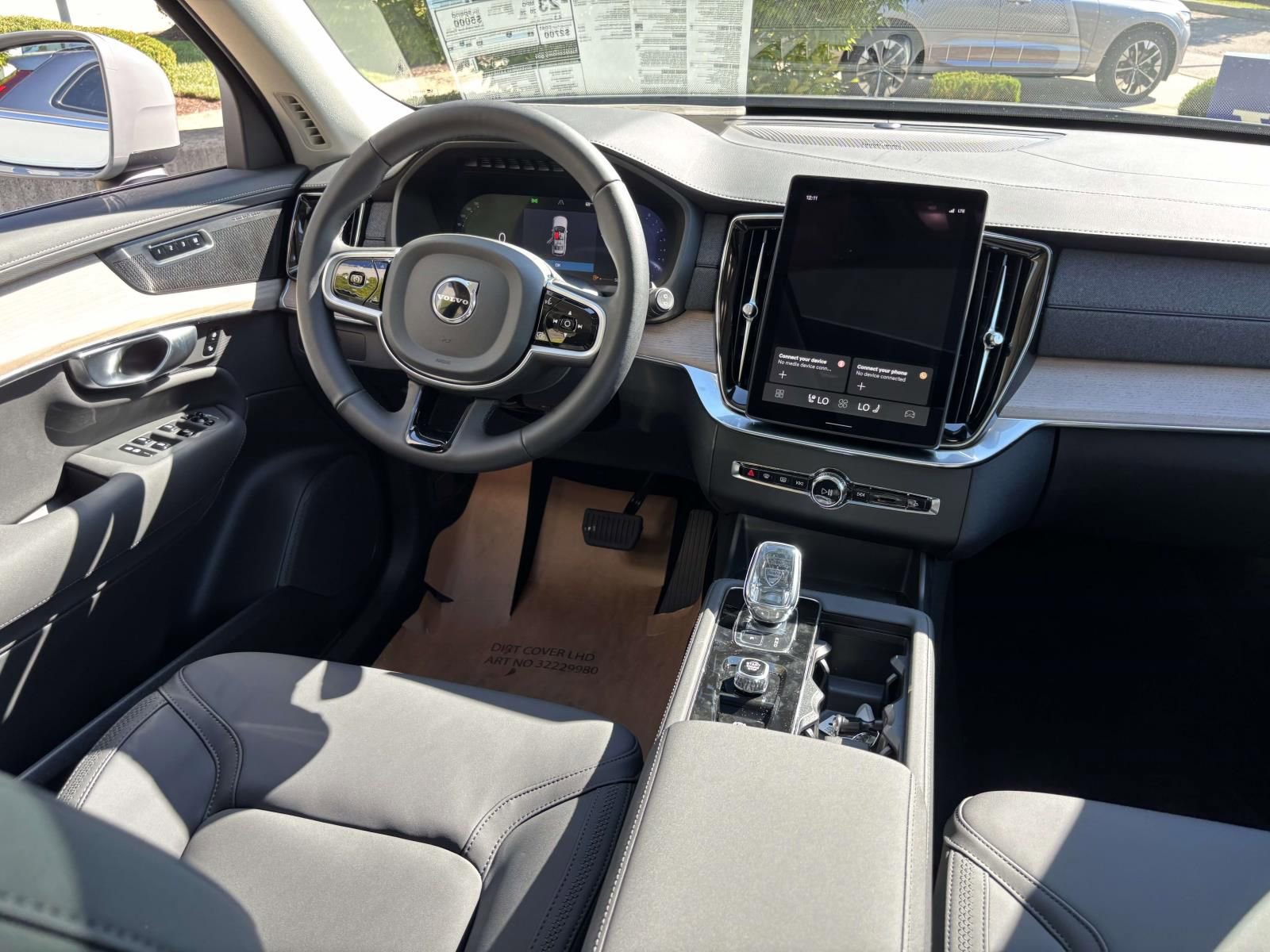 Used 2026 Volvo XC90 B6 Plus w/ Protection Package Premier AWD/4WD image 30
