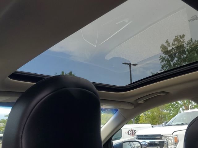 Used 2018 Ford Edge Titanium w/ Equipment Group 302A image 25