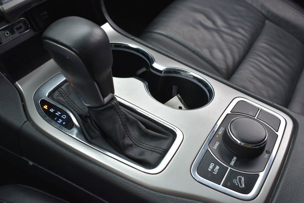 Used 2018 Jeep Grand Cherokee Limited w/ Mopar Chrome Edition Group image 22