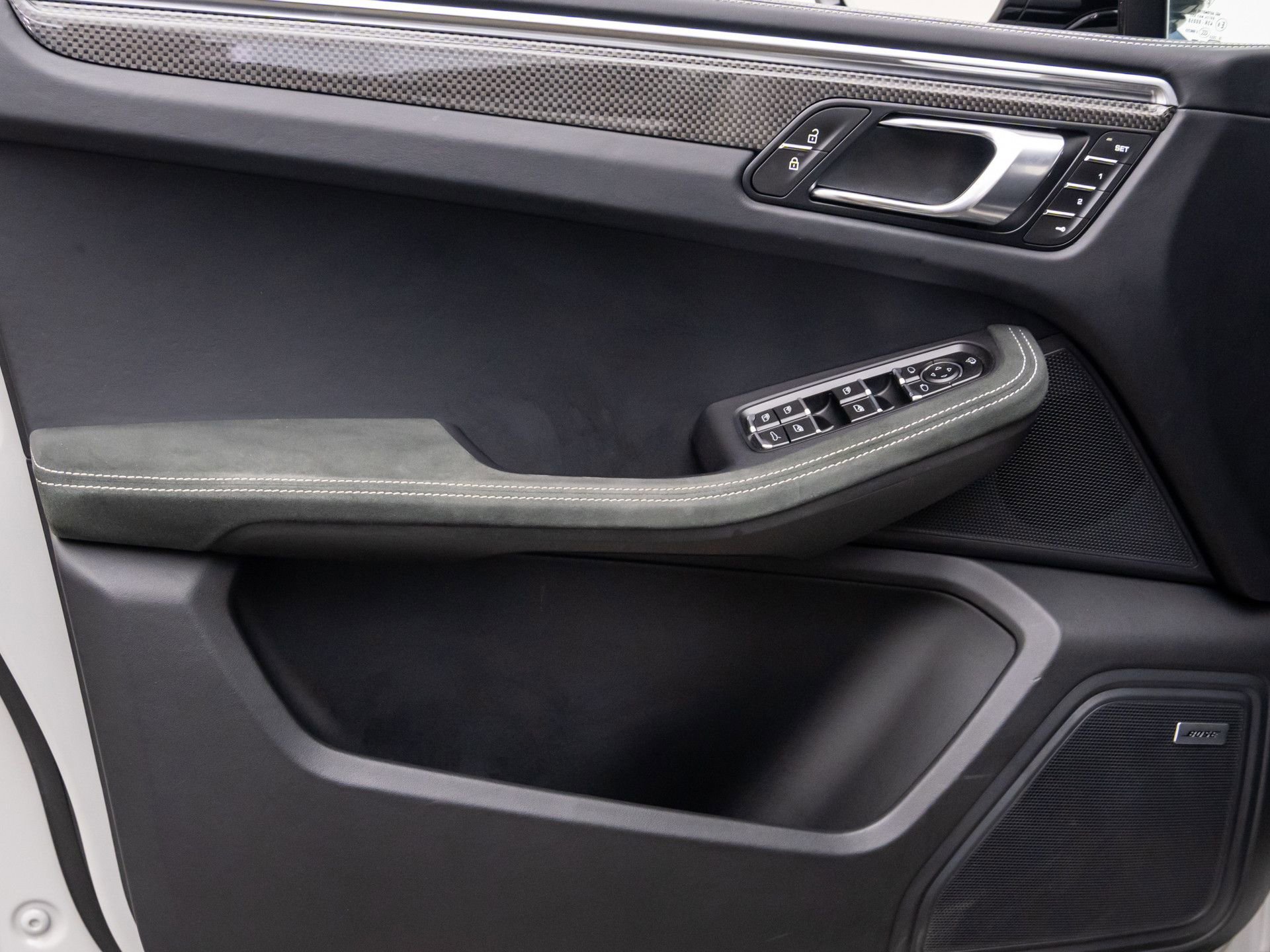 Certified 2024 Porsche Macan GTS image 14