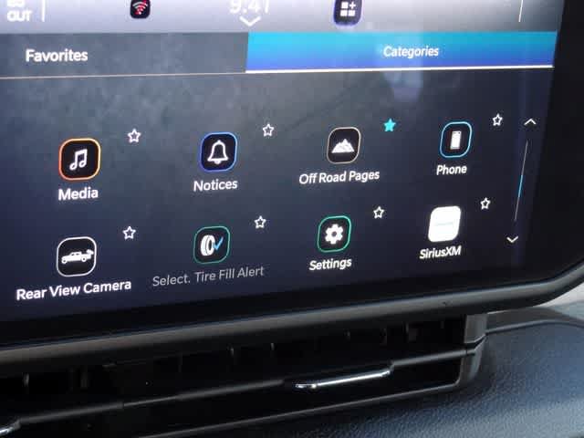 Used 2024 Jeep Gladiator Sport AWD/4WD image 23