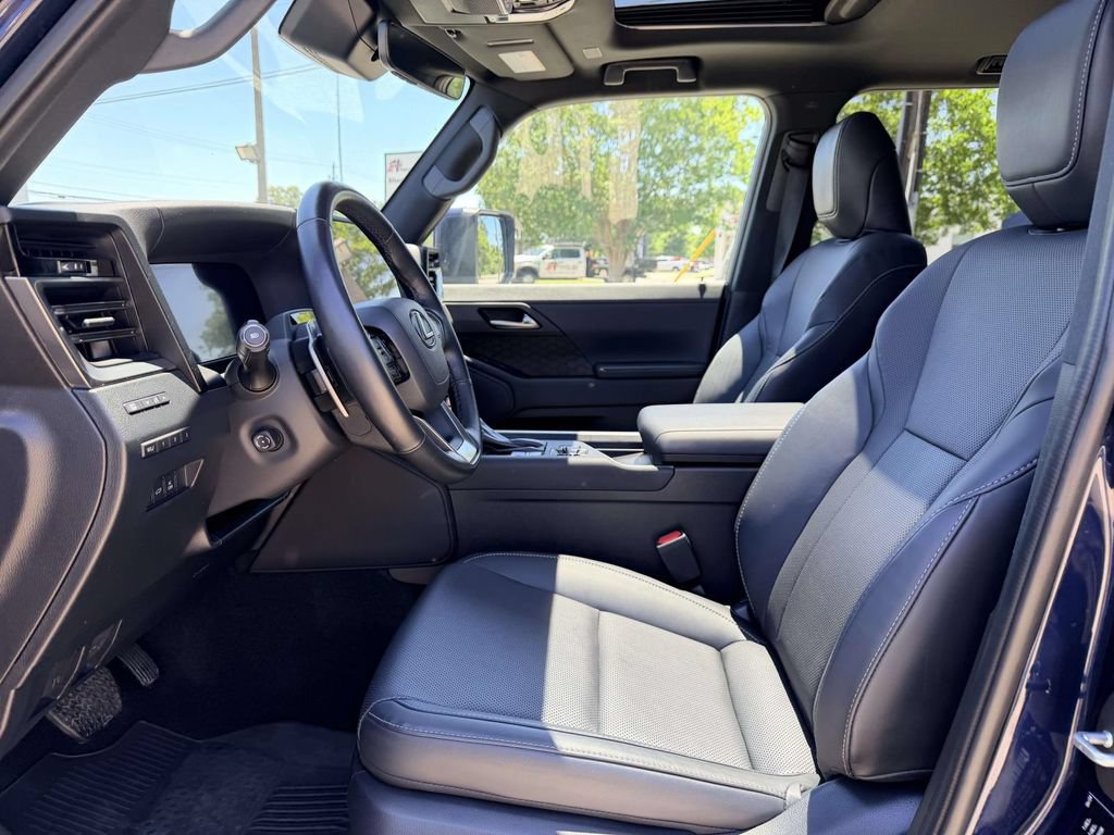 Used 2024 Lexus GX 550 w/ Accessory Package (Z1) AWD/4WD image 20