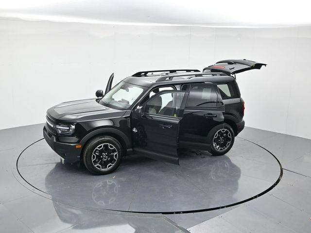 Certified 2025 Ford Bronco Sport Outer Banks w/ Outer Banks Tech Package+ AWD/4WD image 47