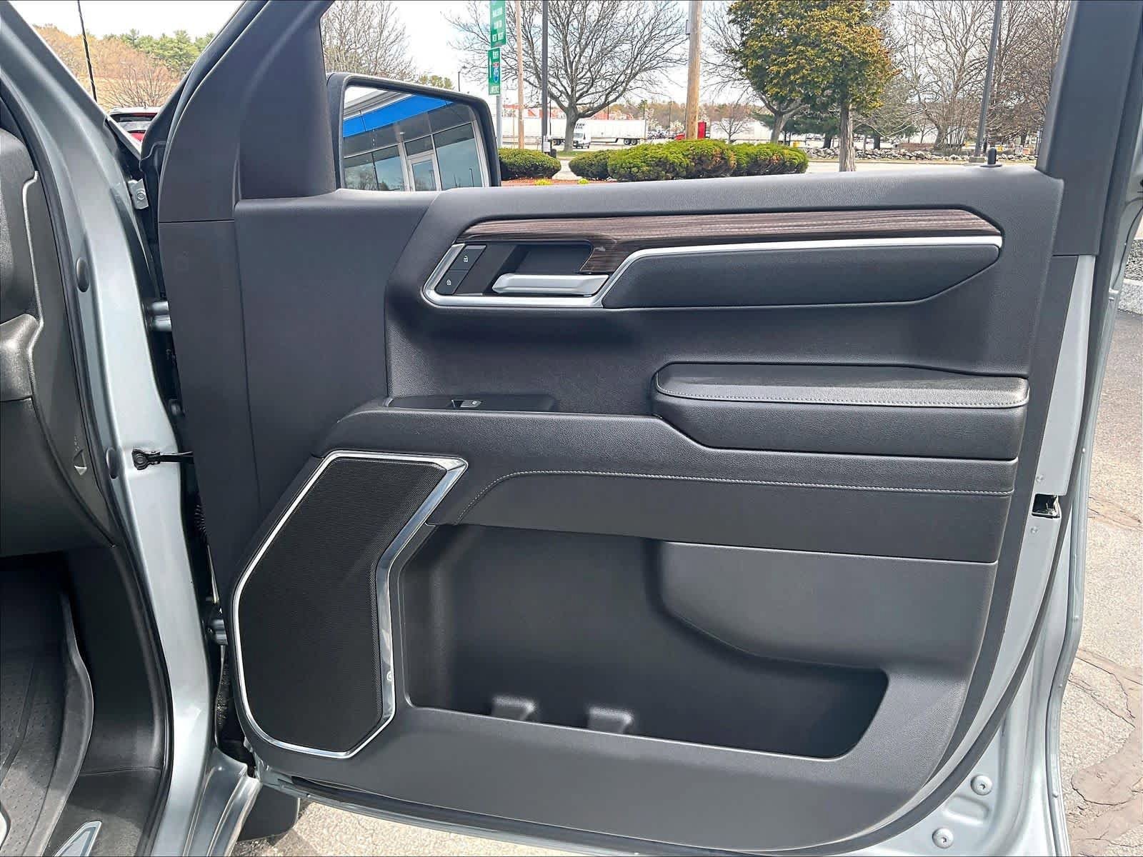 Used 2023 Chevrolet Silverado 1500 RST AWD/4WD image 12