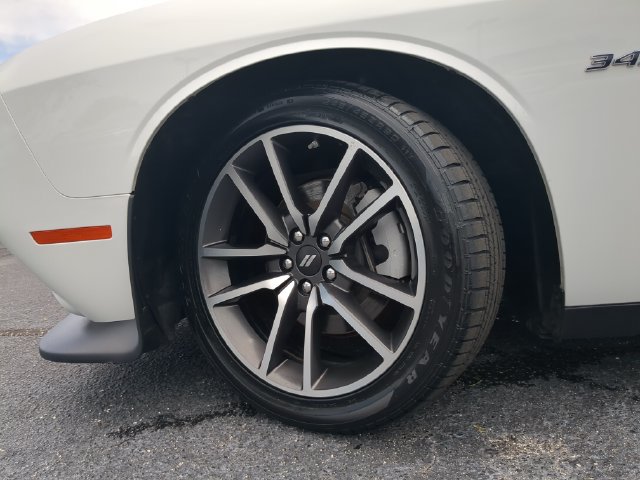 Used 2023 Dodge Challenger R/T RWD image 34