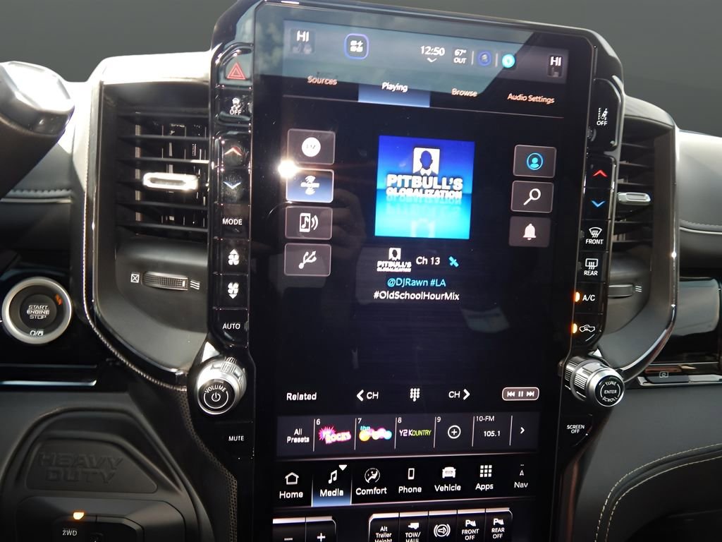 Used 2025 RAM 3500 Limited image 31