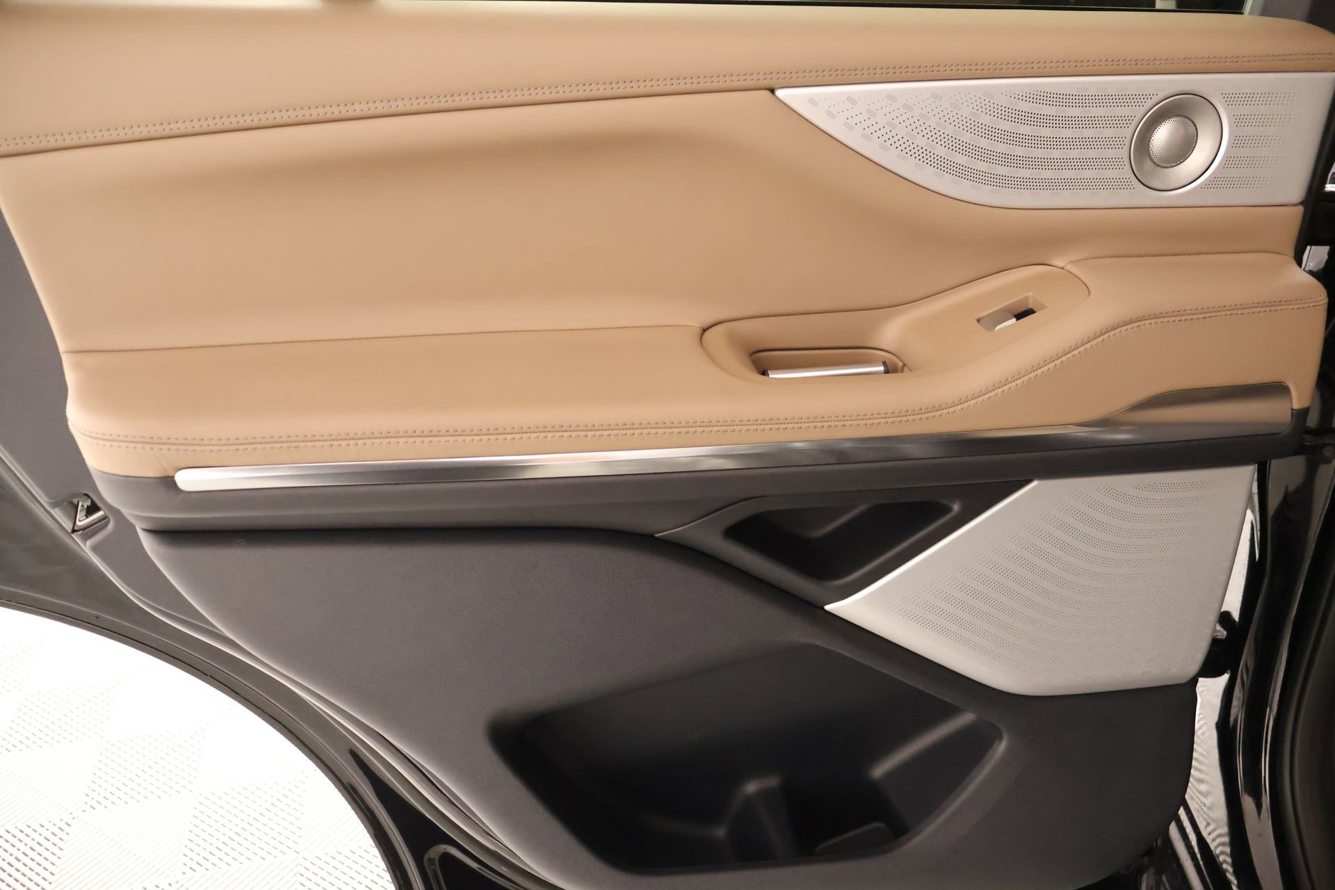 New 2026 Lincoln Navigator Black Label AWD/4WD image 18