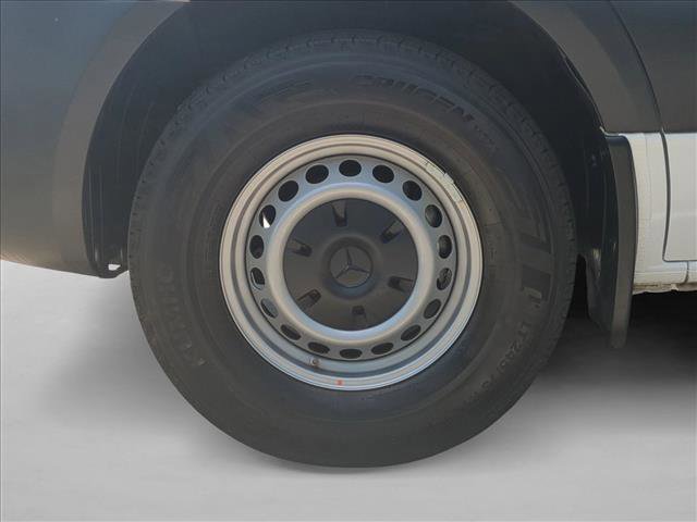Used 2023 Mercedes-Benz Sprinter 2500 image 22
