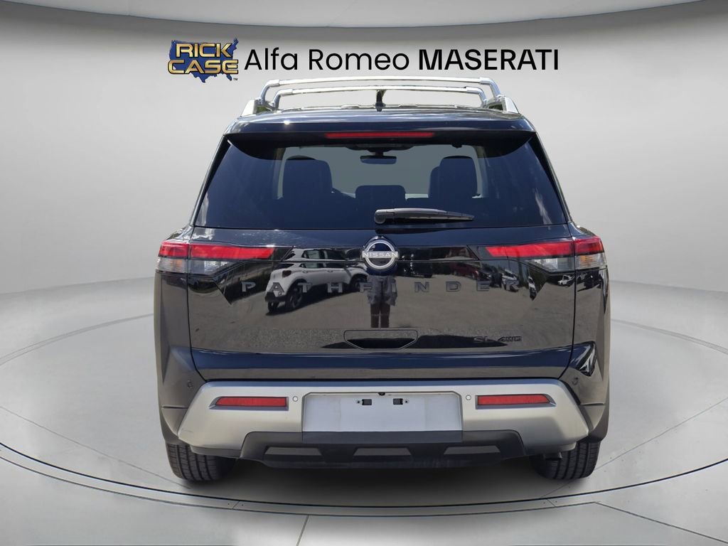 Used 2023 Nissan Pathfinder SL w/ Black Appearance Package image 5