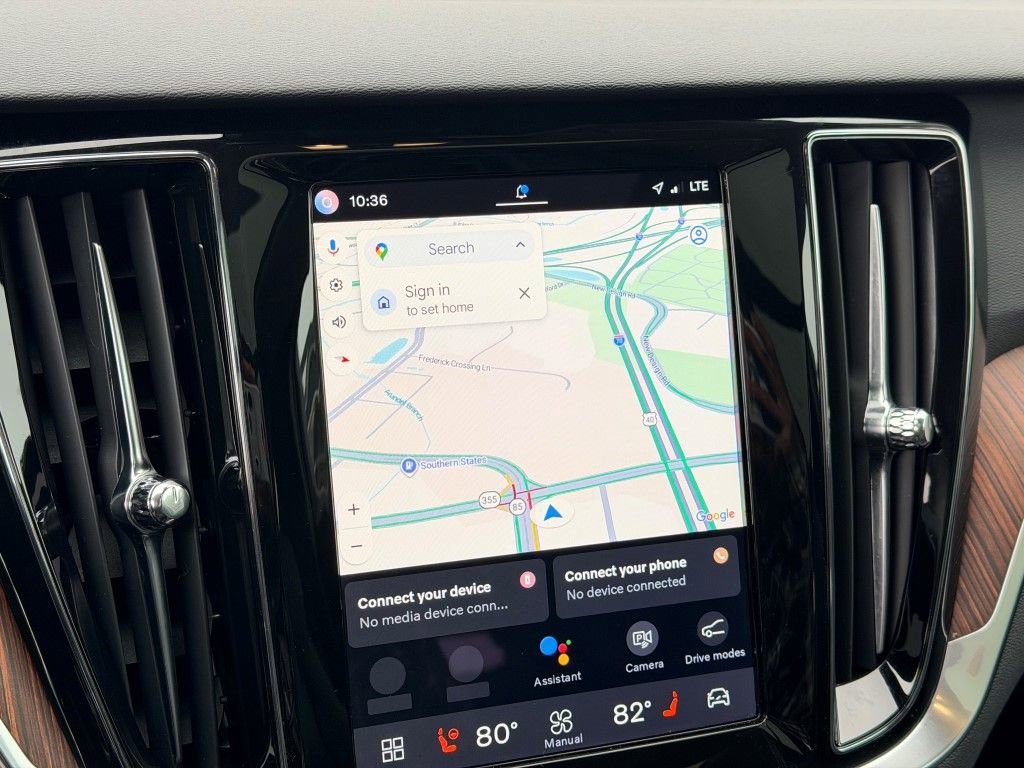 Certified 2025 Volvo V60 B5 Cross Country Plus image 29